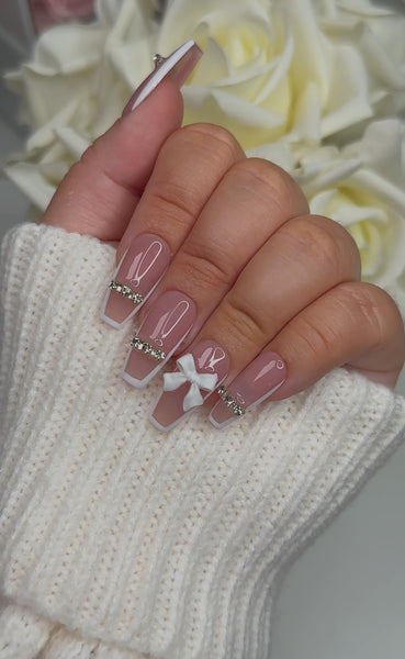 Crystal white Tip With Bow