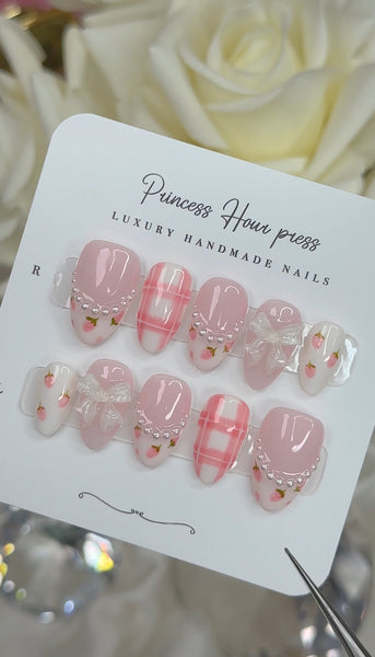 Strawberry Field - Short Almond