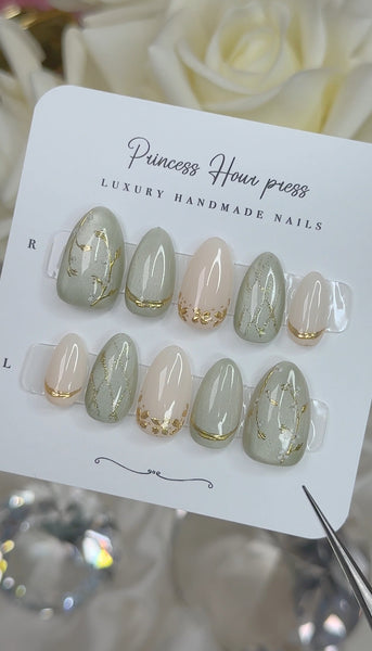 Green Cateye with Chrome Flower - Short Almond