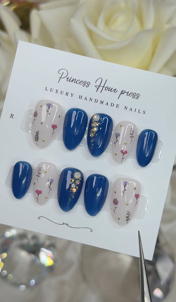 Midnight Garden - Short Almond