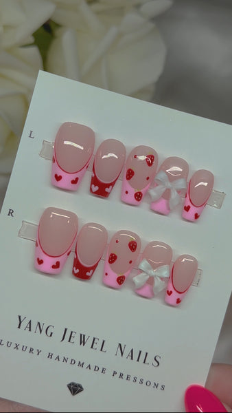 Strawberry Love XSmall (RTS)