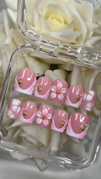 White Pink French Tip with Sea Shell